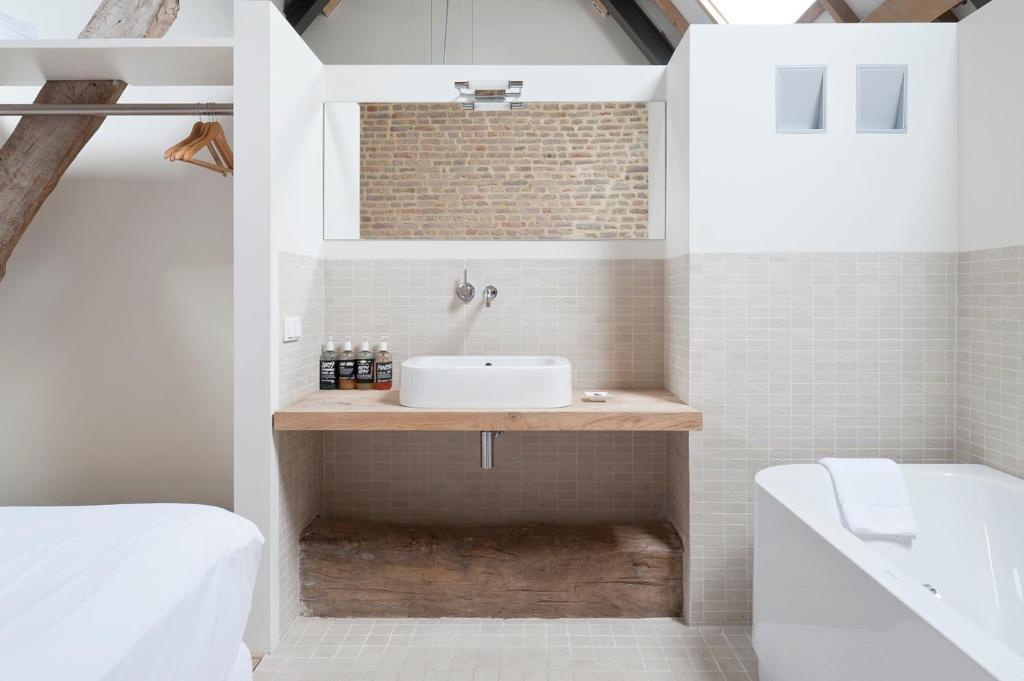 Cour 8 Lofts Guest House Maastricht Room photo
